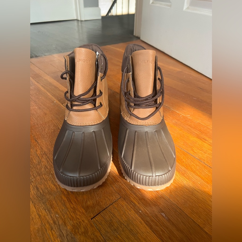 NEW WITH TAG | Men’s Padded Memory Foam Tommy Hilfiger Duck Boots (Size 11) - Picture 2 of 8
